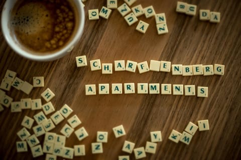 Logo/Certificate/Sign, Text overlay