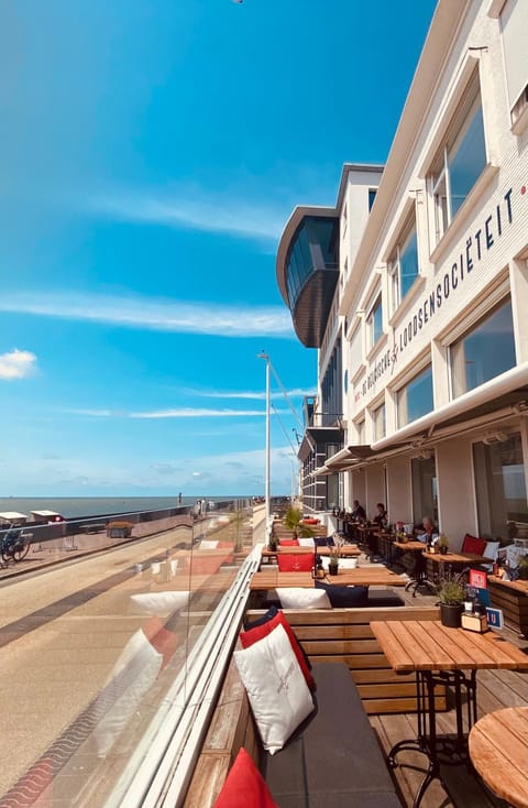 Property building, Balcony/Terrace