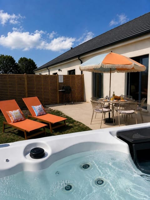 Patio, Garden, Hot Tub, Garden view, sunbed