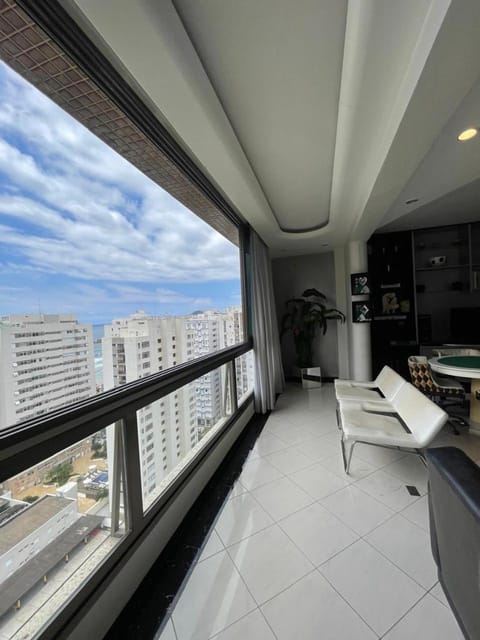 View (from property/room), Balcony/Terrace, Living room