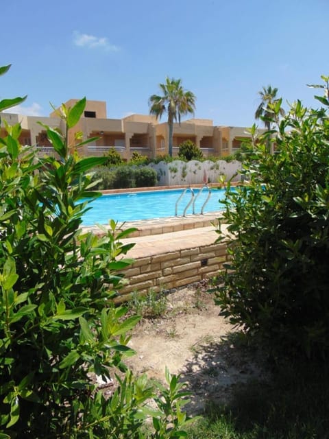 Property building, Day, Garden view, Swimming pool