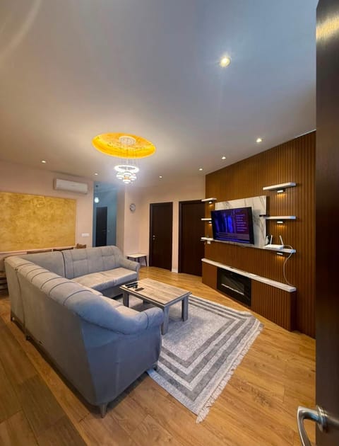 TV and multimedia, Living room, Dining area