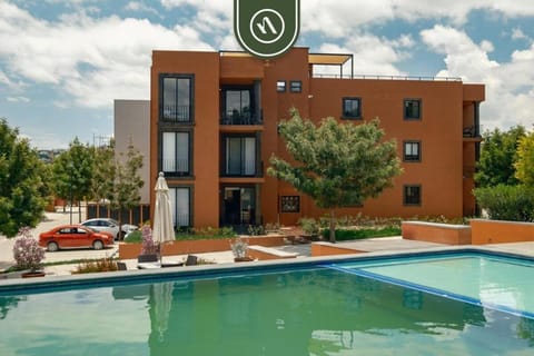Property building, Swimming pool