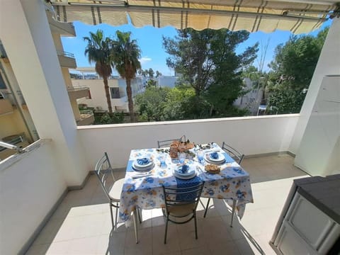 Patio, Day, View (from property/room), Balcony/Terrace, Dining area