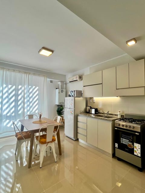 Kitchen or kitchenette, Dining area, oven, stove, toaster