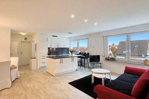 TV and multimedia, Living room, Dining area, hair dresser