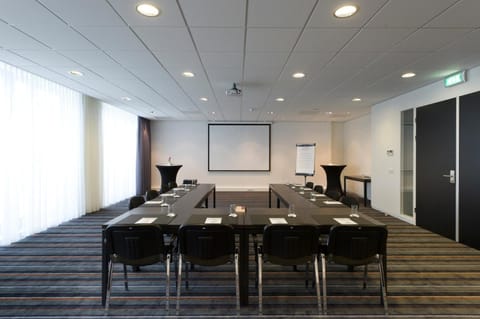 Meeting/conference room