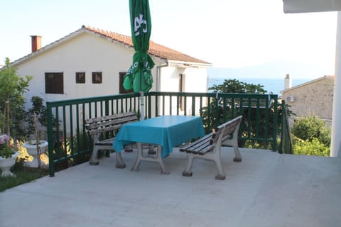 Balcony/Terrace, children, Family