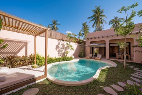 Patio, Day, Natural landscape, Garden, Garden view, Pool view, Swimming pool, sunbed
