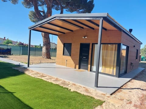Property building, Off site, Balcony/Terrace