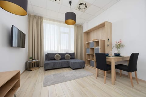 TV and multimedia, Living room, Seating area, Dining area, Evening entertainment