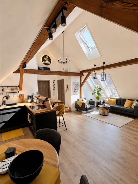Kitchen or kitchenette, Living room, Photo of the whole room, Dining area