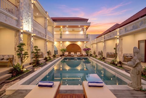 Property building, Summer, Swimming pool, sunbed