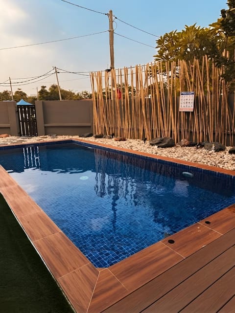 Pool view, Swimming pool