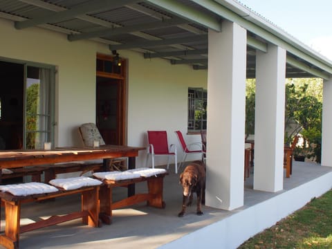 Facade/entrance, Balcony/Terrace