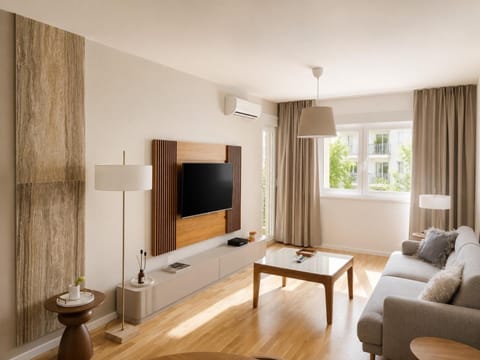 Communal lounge/ TV room, TV and multimedia, Living room, Seating area, Evening entertainment, internet, air conditioner
