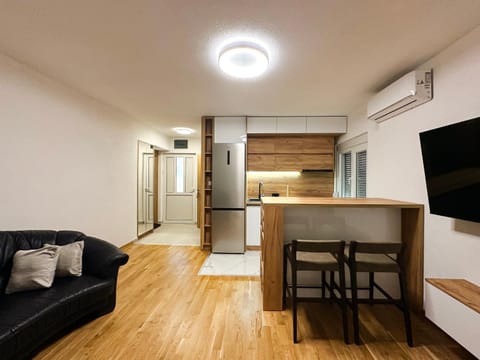 TV and multimedia, Dining area