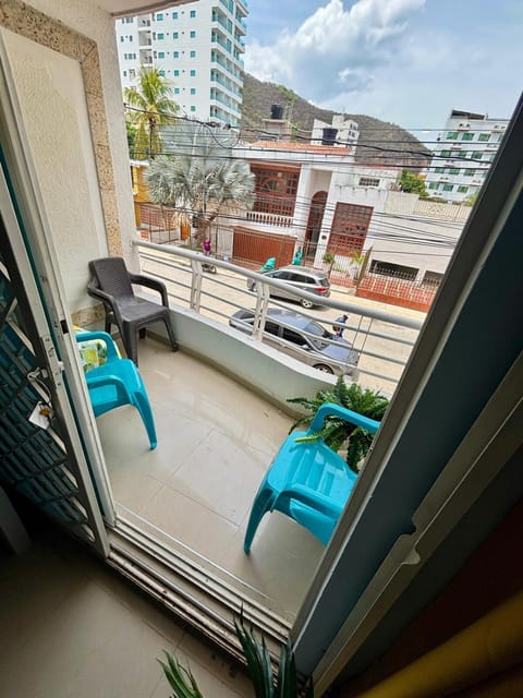 View (from property/room), Balcony/Terrace, City view