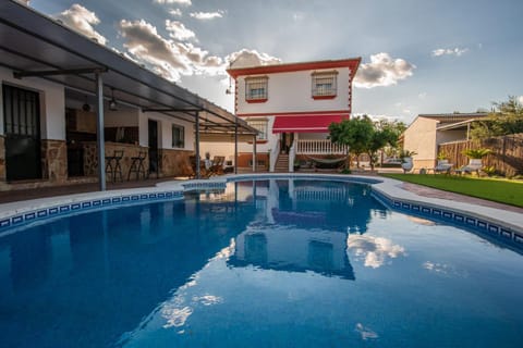 Property building, Day, BBQ facilities, Pool view, Swimming pool, sunbed