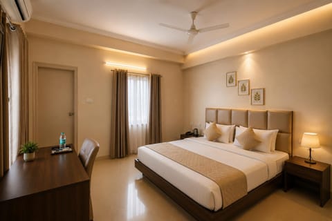 Property building, Bed, Bedroom