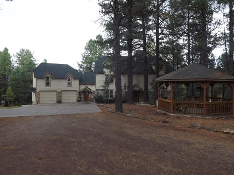 Spring, Day, Lobby or reception, On site
