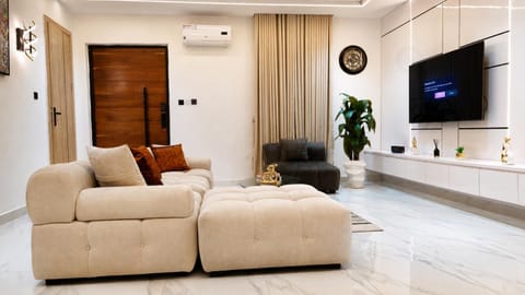 Facade/entrance, Living room