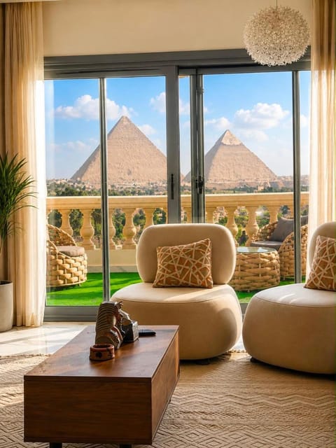 Day, Natural landscape, Living room, Seating area, Mountain view