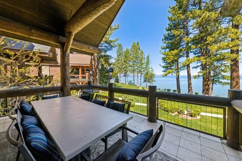Day, Natural landscape, Balcony/Terrace, Seating area, Lake view