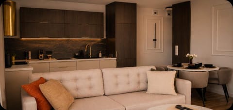Kitchen or kitchenette, Living room, Seating area