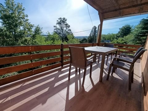 View (from property/room), Balcony/Terrace