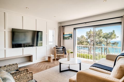 View (from property/room), Living room, Seating area, Sea view