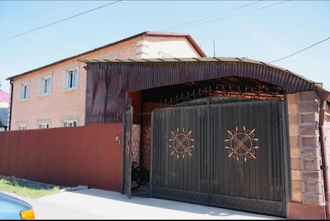 Property building, Day