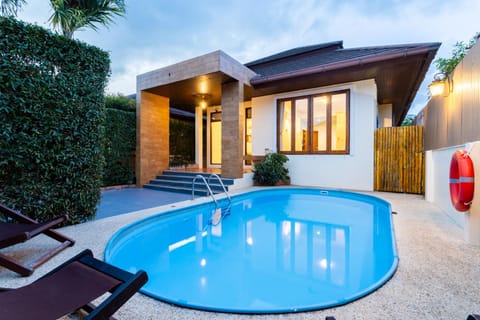 Pool view, Swimming pool, Swimming pool, sunbed