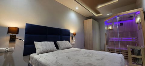 Sauna, Bedroom