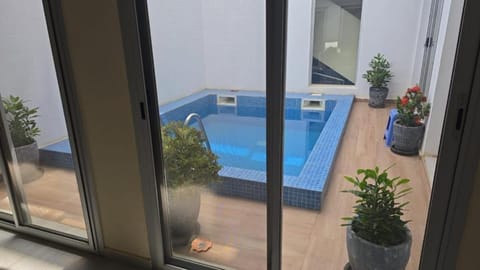 Swimming pool