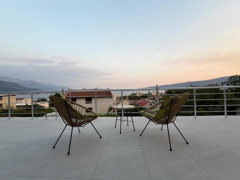 Balcony/Terrace, Balcony/Terrace