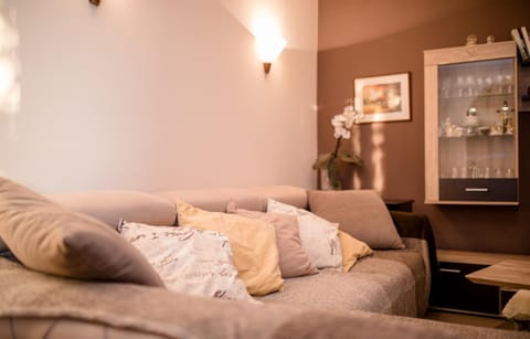 Apartments Vladimir Palit Bed and Breakfast in Lika-Senj County