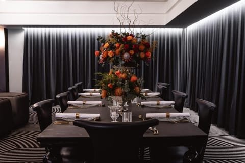 Business facilities, Dining area, Dinner