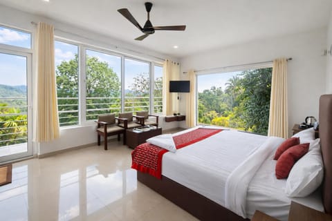 Bed, Natural landscape, Photo of the whole room, Bedroom, Mountain view