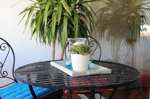 Balcony/Terrace, Decorative detail