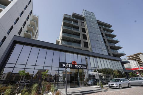 Property building, Street view, Location