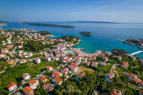 Nearby landmark, Natural landscape, Beach