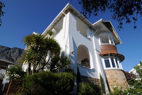Property building, Facade/entrance, On site