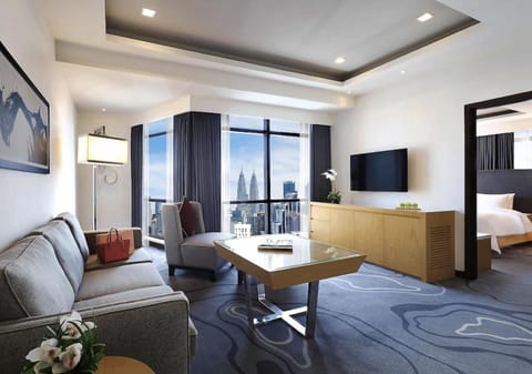 Communal lounge/ TV room, Bed, TV and multimedia, Living room, Photo of the whole room, Seating area, Evening entertainment, Bedroom, hair dresser