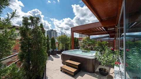 Hot Tub
