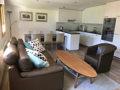 Chalet Mittaghorn Apartment in Adelboden