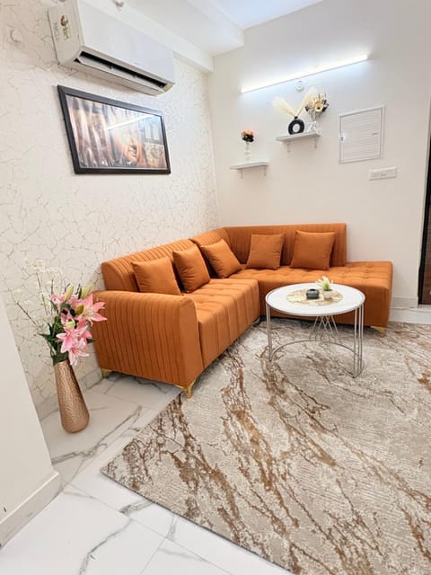 Living room, Seating area, air conditioner