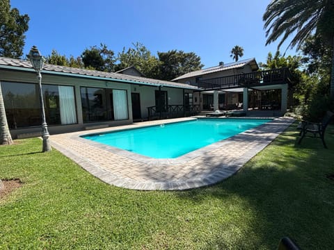 Property building, Patio, Balcony/Terrace, Swimming pool