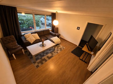 Communal lounge/ TV room, TV and multimedia, Living room, Seating area, Evening entertainment