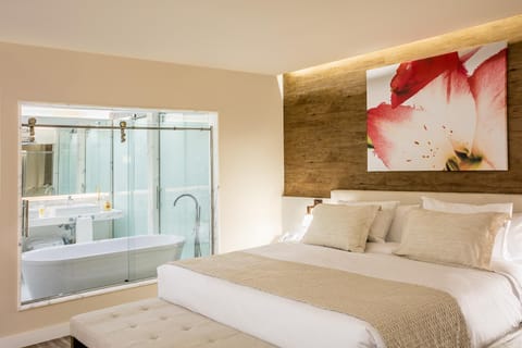 Bathroom, Photo of the whole room, Bedroom